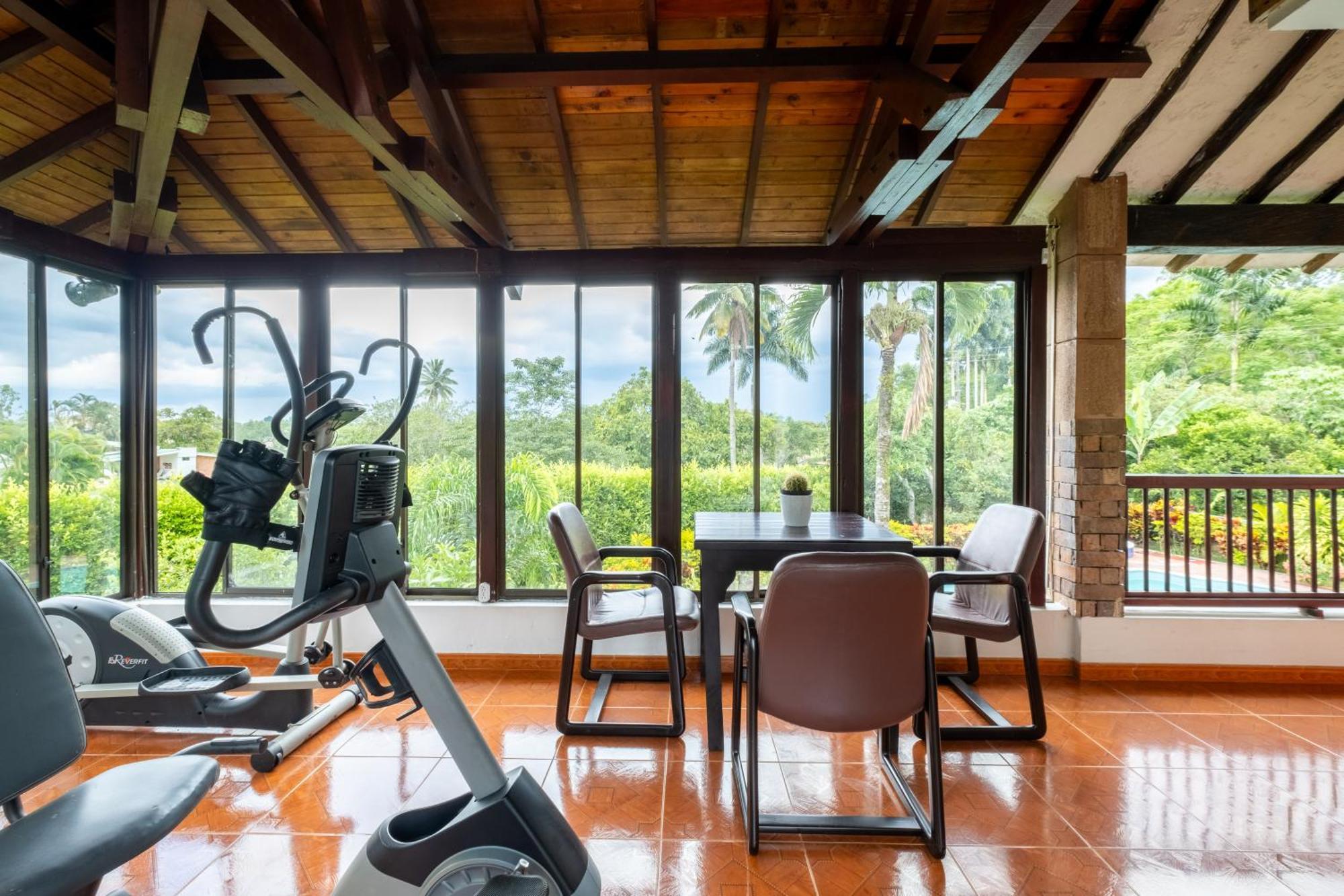 Hotel Chalet El Castillo By Majuva El Edén エクステリア 写真