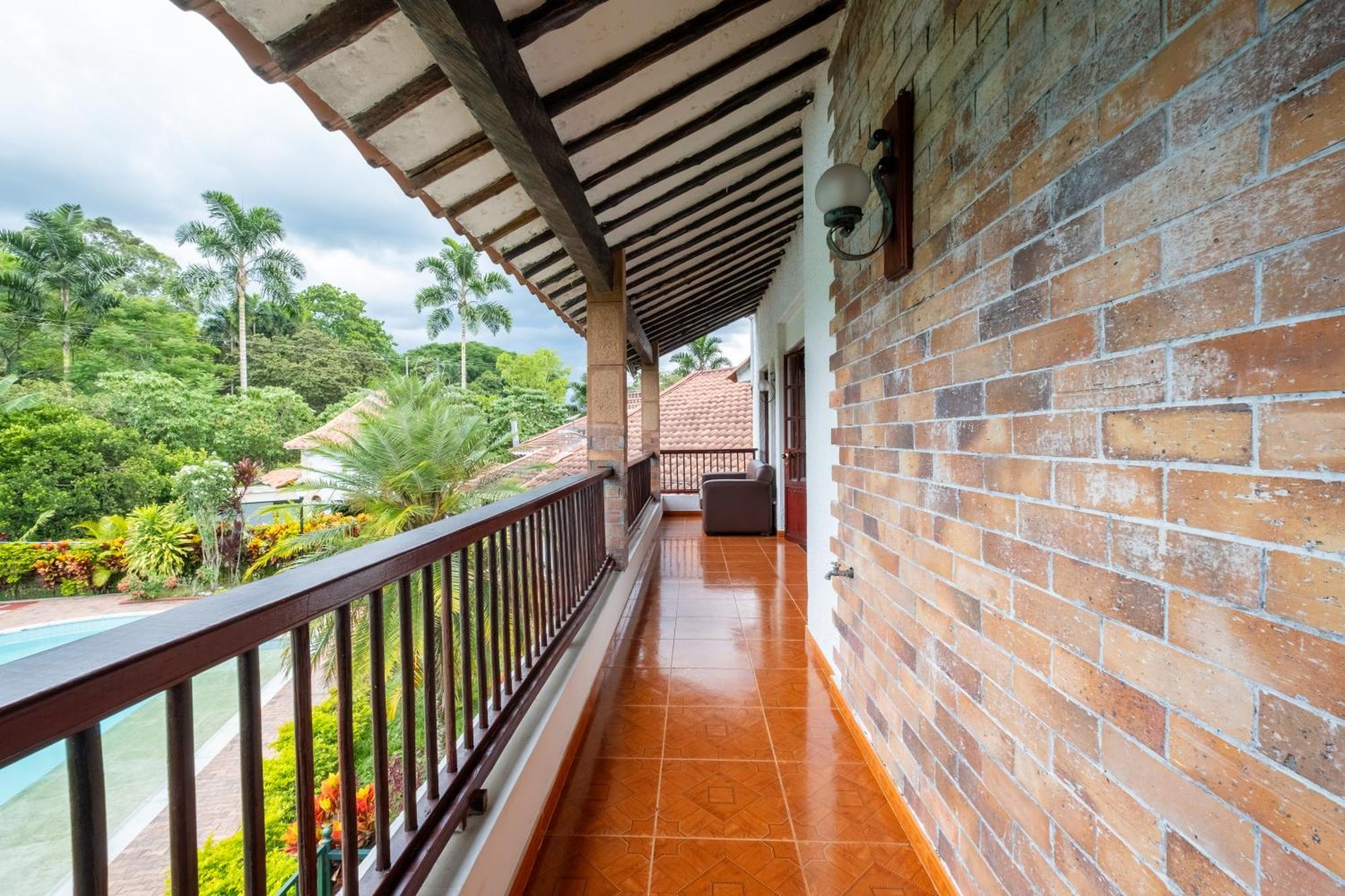 Hotel Chalet El Castillo By Majuva El Edén エクステリア 写真