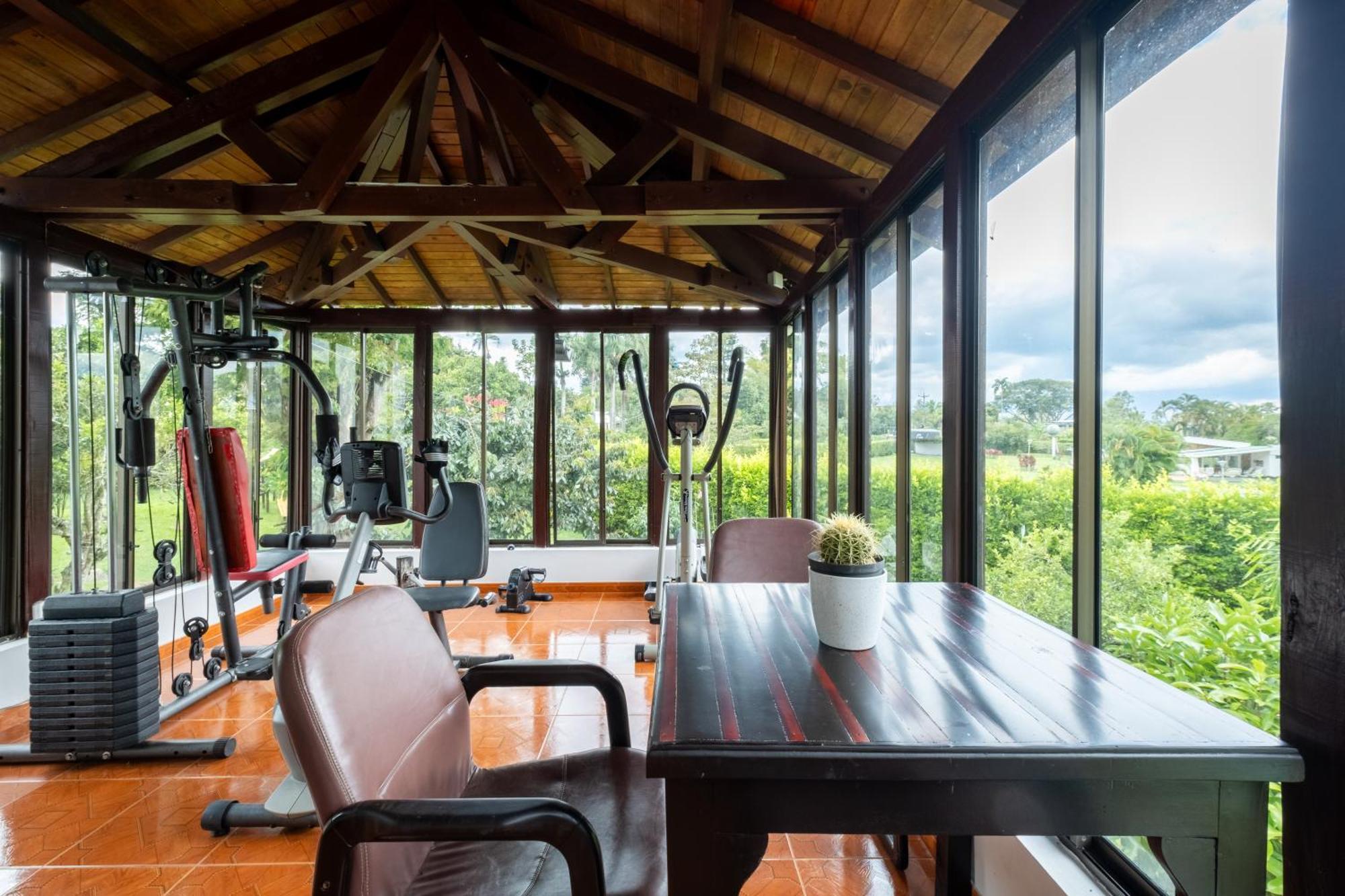 Hotel Chalet El Castillo By Majuva El Edén エクステリア 写真