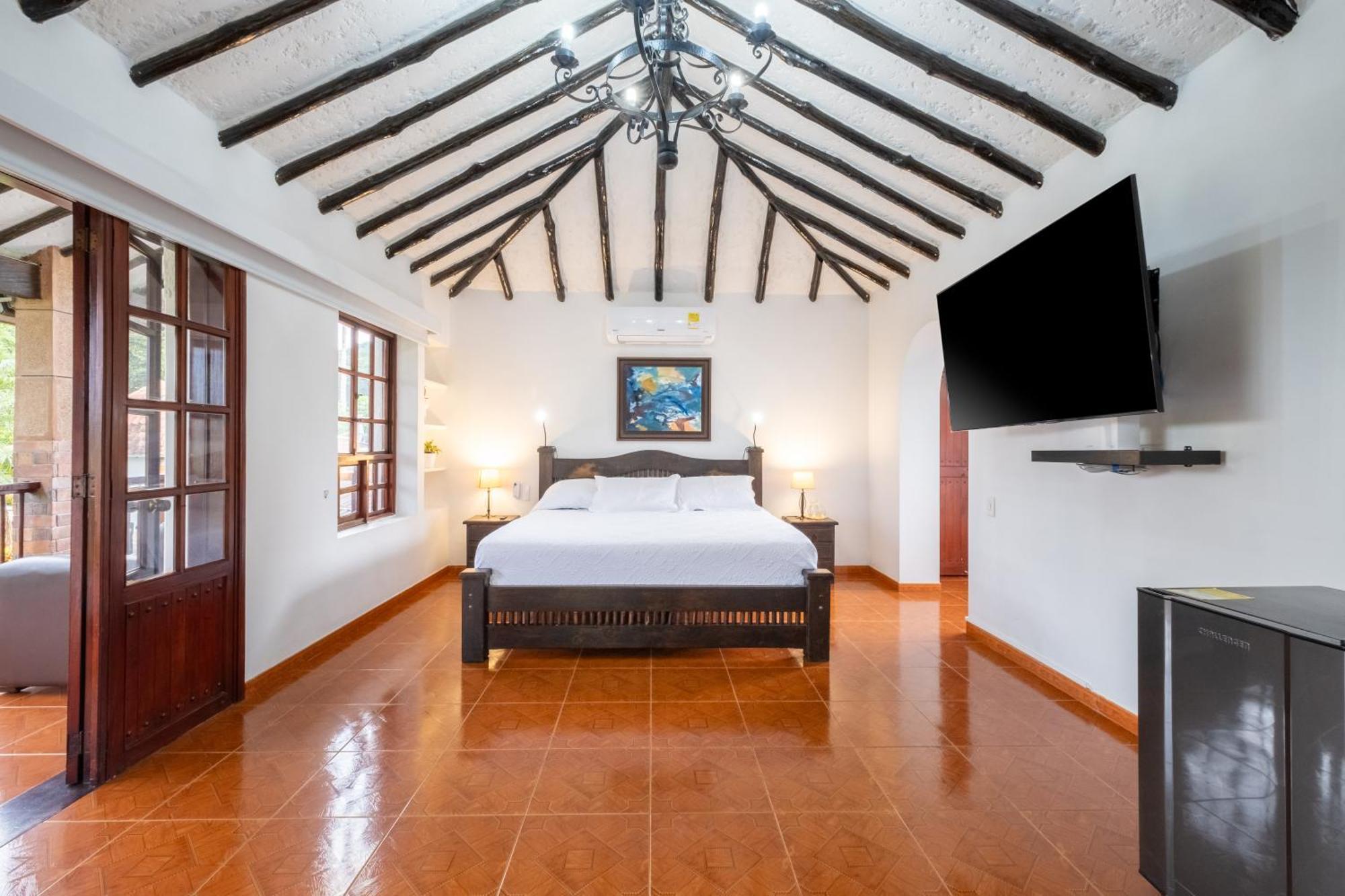 Hotel Chalet El Castillo By Majuva El Edén エクステリア 写真